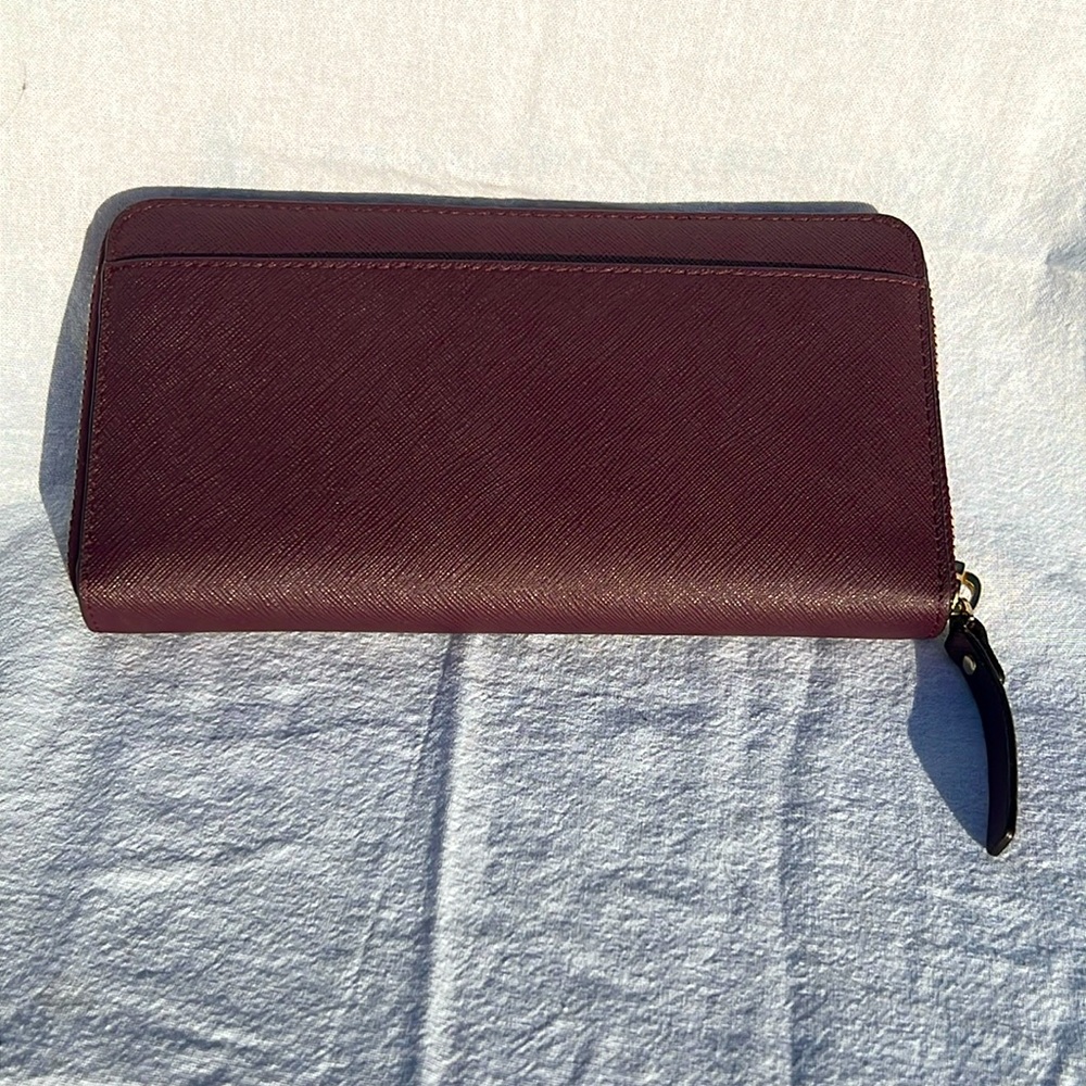 Kate Spade Full Zip Wallet - Picture 3 of 9